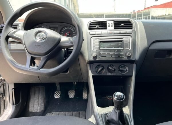 VOLKSWAGEN VENTO COMFORTLINE STD - Image 7