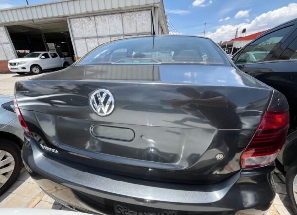 VOLKSWAGEN VENTO COMFORTLINE STD - Image 12