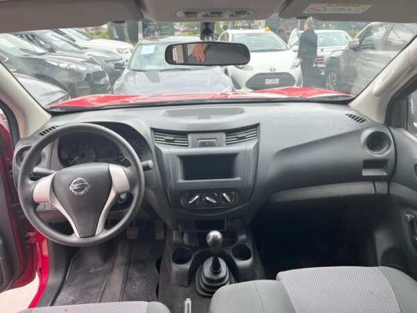 NISSAN NP300 SE DOBLE CABINA STD - Image 11