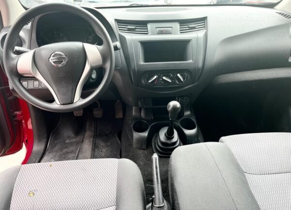NISSAN NP300 SE DOBLE CABINA STD - Image 8