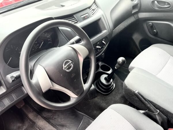 NISSAN NP300 SE DOBLE CABINA STD - Image 5