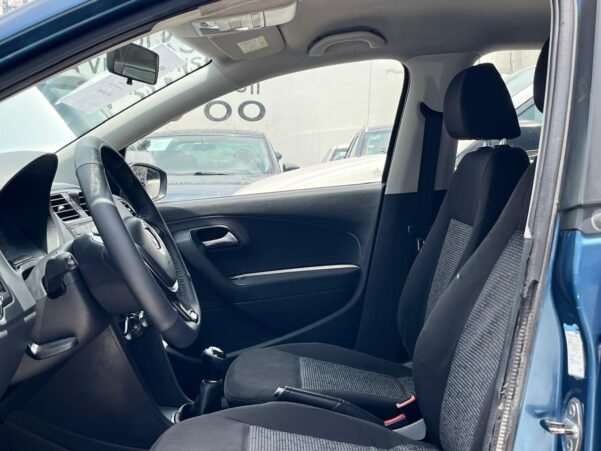 VOLKSWAGEN POLO COMFORTLINE STD - Image 5