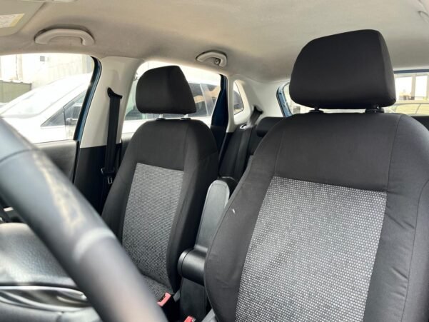 VOLKSWAGEN POLO COMFORTLINE STD - Image 4