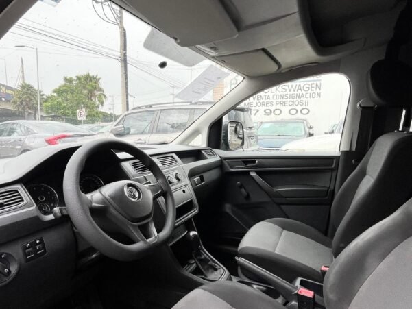 VOLKSWAGEN CADDY MAXI CARGO VAN STD - Image 7