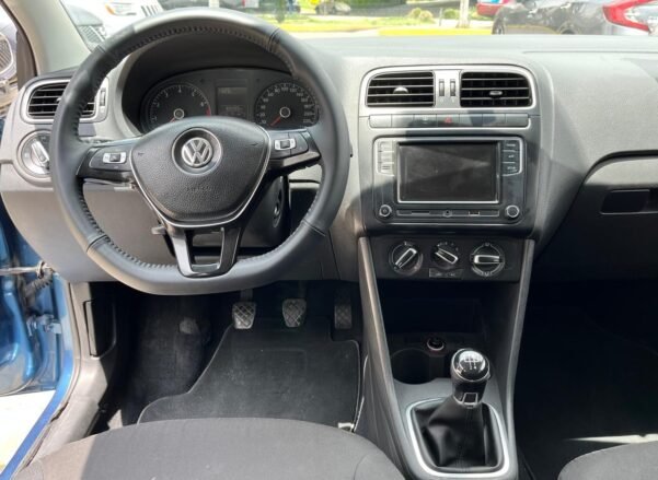 VOLKSWAGEN POLO COMFORTLINE STD - Image 6