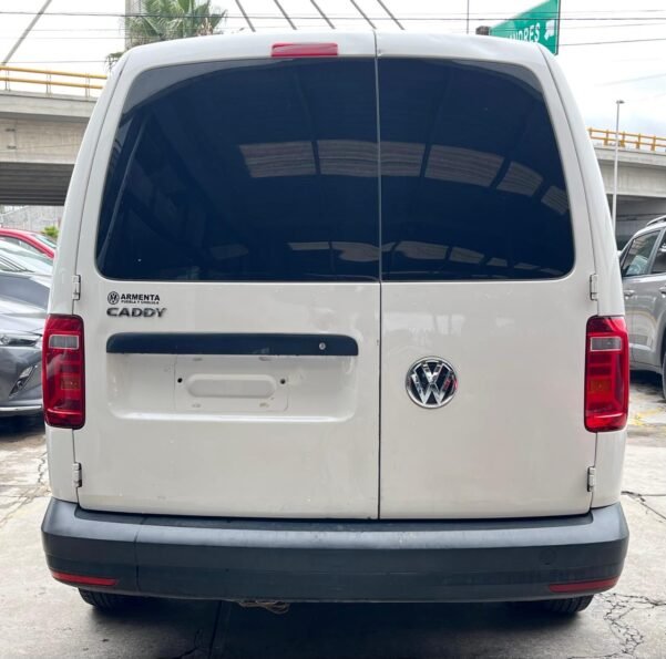 VOLKSWAGEN CADDY MAXI CARGO VAN STD - Image 11