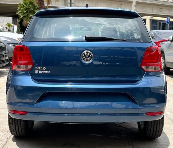 VOLKSWAGEN POLO COMFORTLINE STD - Image 9