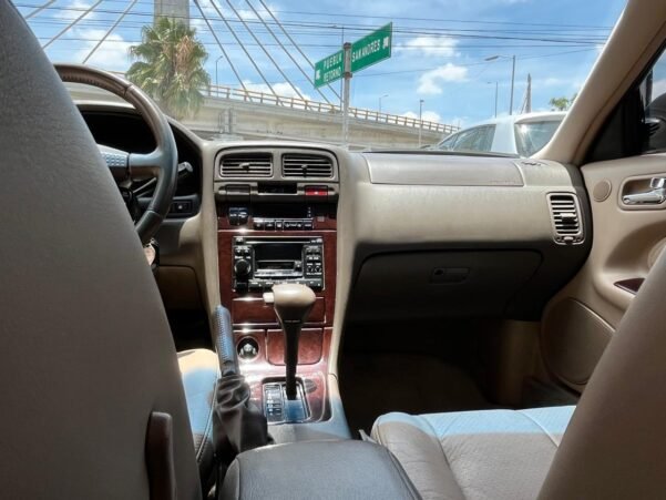 INFINITI I30 AUT - Image 11