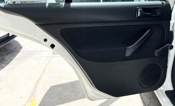 VOLKSWAGEN JETTA CLASICO CL AIRE STD - Image 7