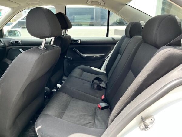 VOLKSWAGEN JETTA CLASICO CL AIRE STD - Image 8