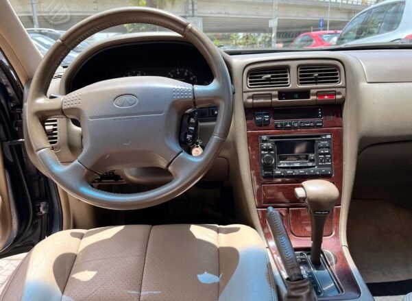 INFINITI I30 AUT - Image 9