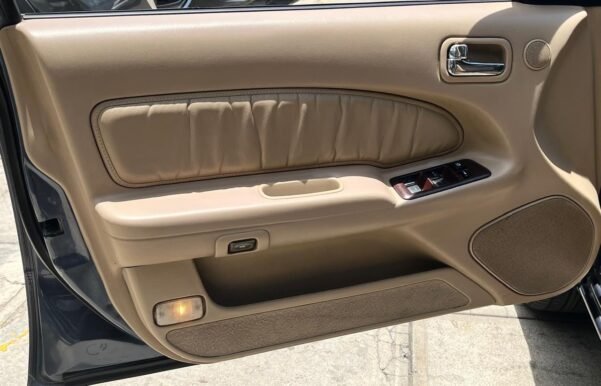 INFINITI I30 AUT - Image 4