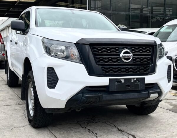 NISSAN NP300 FRONTIER SE STD - Image 2