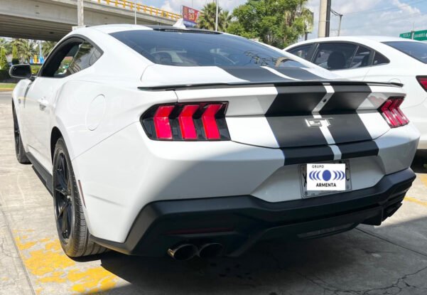 FORD MUSTANG GT 5.0 - Image 15