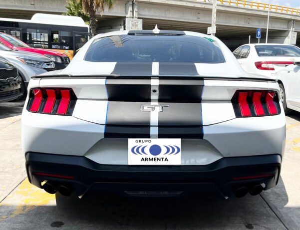 FORD MUSTANG GT 5.0 - Image 17