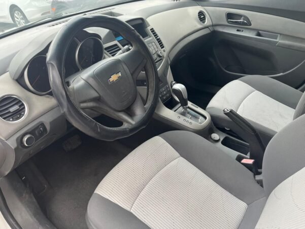 CHEVROLET CRUZE AUT - Image 6