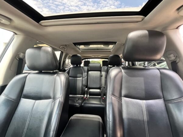 NISSAN PATHFINDER EXCLUSIVE AUT - Image 6
