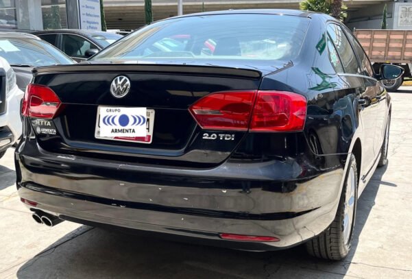 VOLKSWAGEN JETTA MK 2.0 TDI DSG - Image 13