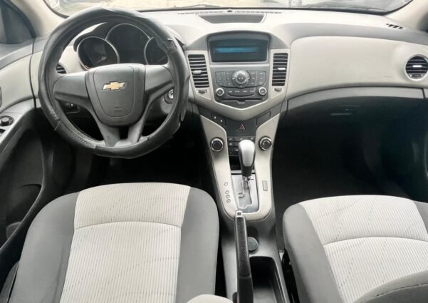 CHEVROLET CRUZE AUT - Image 10
