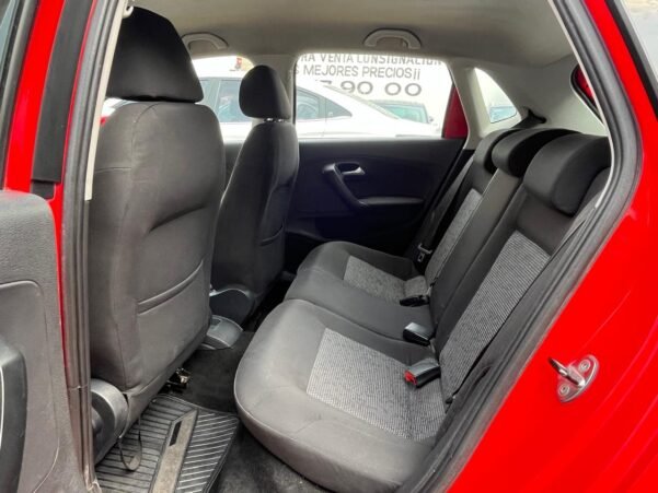 VOLKSWAGEN POLO COMFORTLINE STD - Image 12