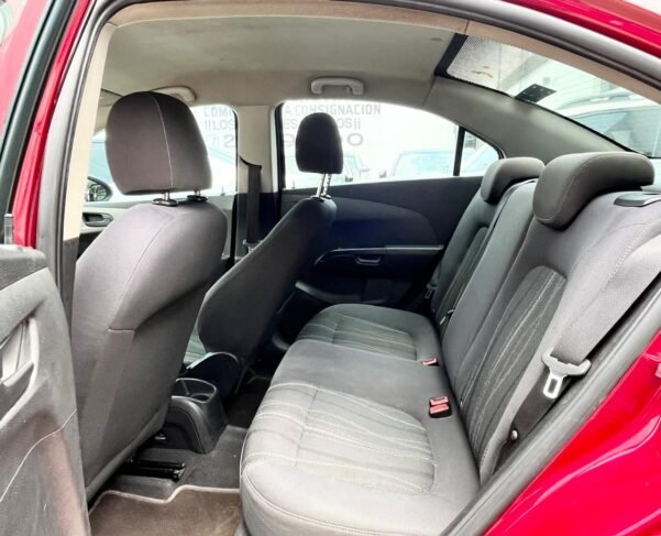 CHEVROLET SONIC LT AUT - Image 10