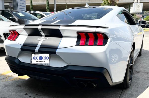 FORD MUSTANG GT 5.0 - Image 16