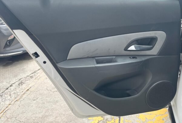 CHEVROLET CRUZE AUT - Image 7