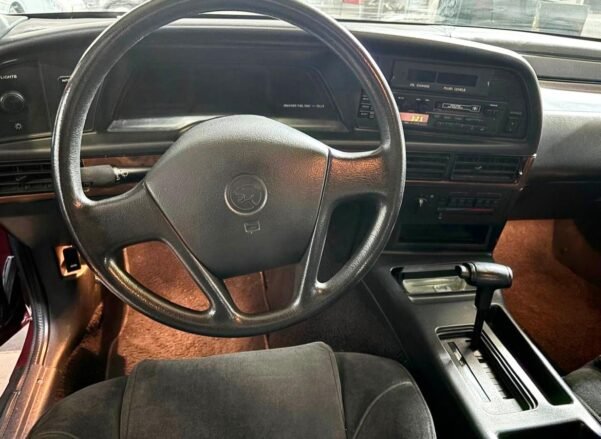 FORD THUNDERBIRD AUT - Image 5