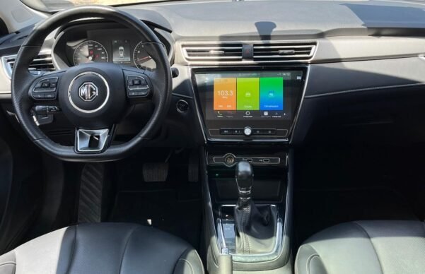 MG MG5 ELEGANCE AUT - Image 9
