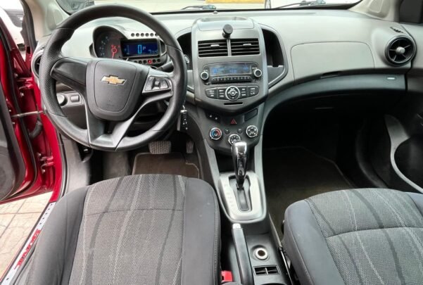 CHEVROLET SONIC LT AUT - Image 11