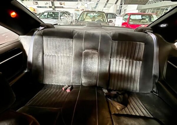 FORD THUNDERBIRD AUT - Image 7
