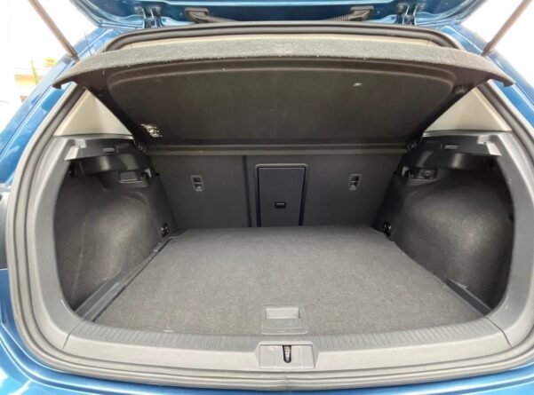 VOLKSWAGEN GOLF COMFORTLINE STD - Image 17