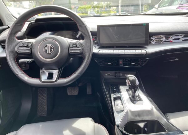MG MG5 GT ALPHA - Image 10