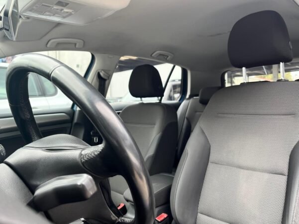 VOLKSWAGEN GOLF COMFORTLINE STD - Image 5
