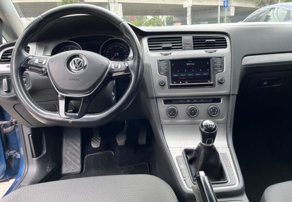 VOLKSWAGEN GOLF COMFORTLINE STD - Image 16