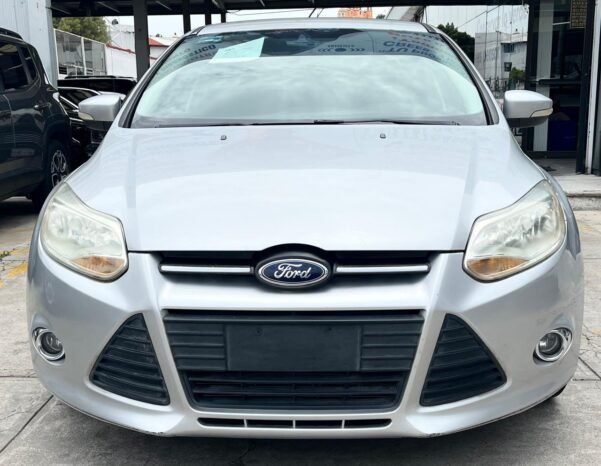 FORD FOCUS SE PLUS AUT