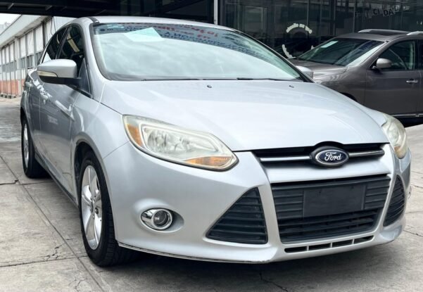 FORD FOCUS SE PLUS AUT - Image 3