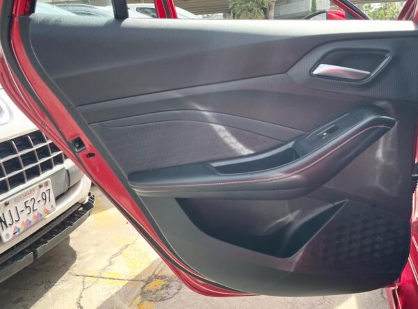 MG MG5 GT ALPHA - Image 4