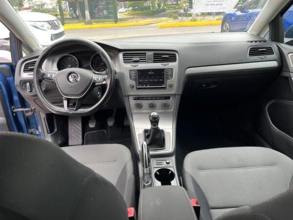 VOLKSWAGEN GOLF COMFORTLINE STD - Image 12