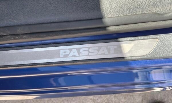 VOLKSWAGEN PASSAT COMFORTLINE AUT - Image 4