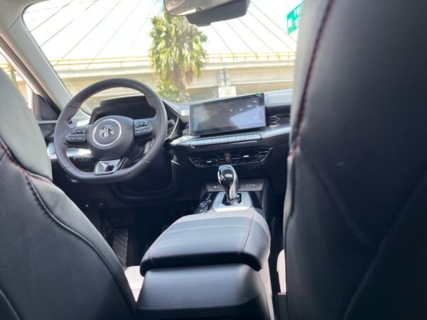 MG MG5 GT ALPHA - Image 11