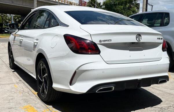 MG MG5 GT ALPHA - Image 14