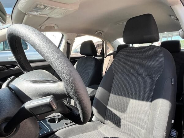 VOLKSWAGEN PASSAT COMFORTLINE AUT - Image 20