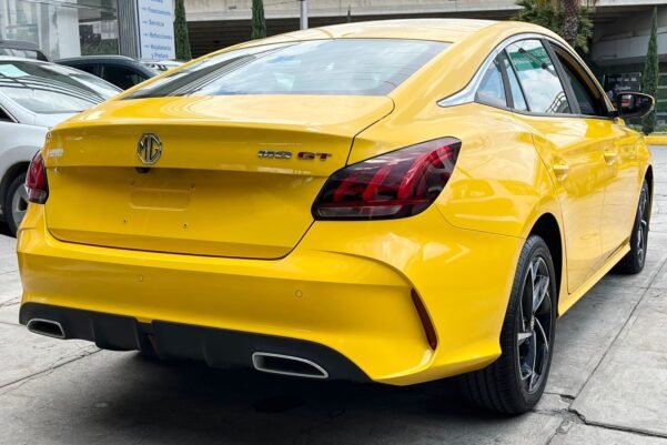 MG MG5 GT ALPHA - Image 11