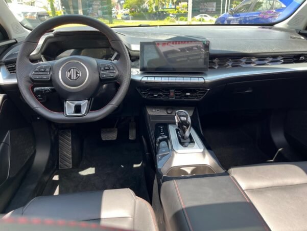 MG MG5 GT ALPHA - Image 12