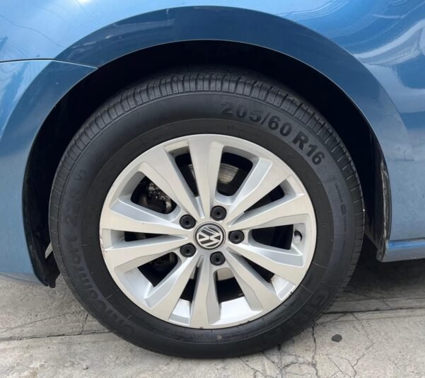 VOLKSWAGEN GOLF COMFORTLINE STD - Image 14