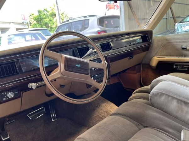 FORD GRAND MARQUIS 2 PTAS - Image 5