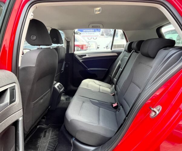 VOLKSWAGEN GOLF 1.4 TSI TRENDLINE STD - Image 10